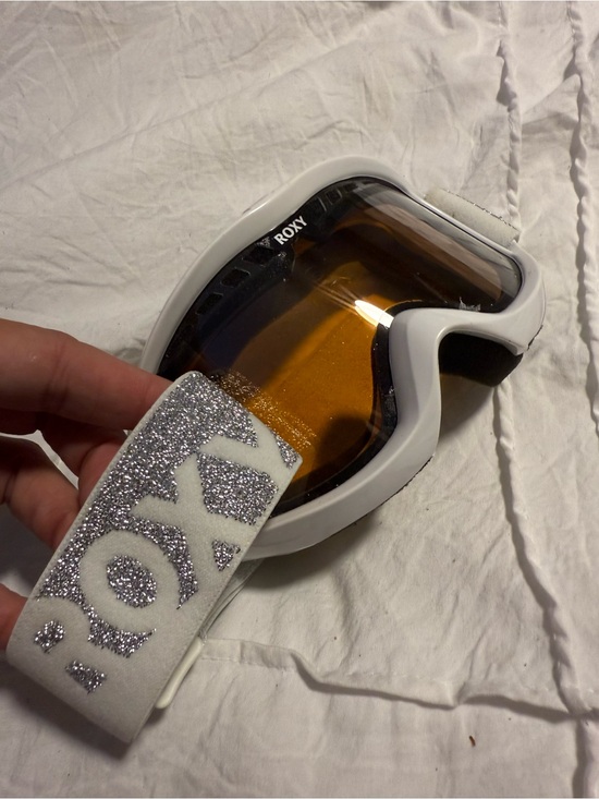 Roxy White Snow Goggles Amber Lens Silver Glitter Strap logo hiking snowboard main image 4